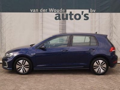 Blau Gebraucht 2020 VW Golf VIII GTE Limousine | 17.900 € (Fairer Preis)