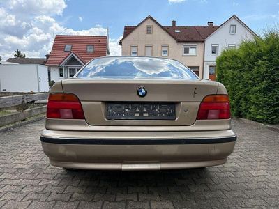 BMW 523