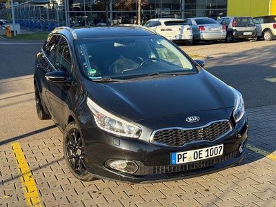Gebraucht Kia Ceed Sportswagon Spirit 128 PS (94 kW) 2013 Schwarz Kombi