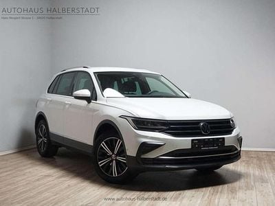 Oryxweiß perlmutteffek (metallic) Gebraucht 2021 VW Tiguan United SUV | 21.490 € (Guter Preis)
