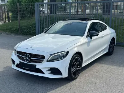 Gebraucht Mercedes C220 AMG 194 PS (142 kW) 2019 Weiß Coupé