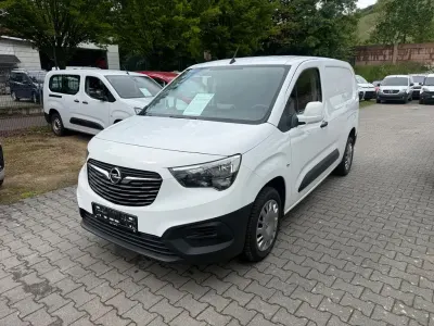 Gebraucht Opel Combo Edition 131 PS (96 kW) 2019 Weiß Van / Kleinbus