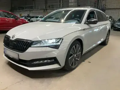 Gebraucht Skoda Superb SportLine 200 PS (147 kW) 2023 Grau Kombi