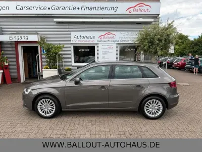 Gebraucht Audi A3 Ambiente 150 PS (110 kW) 2015 Grau Limousine