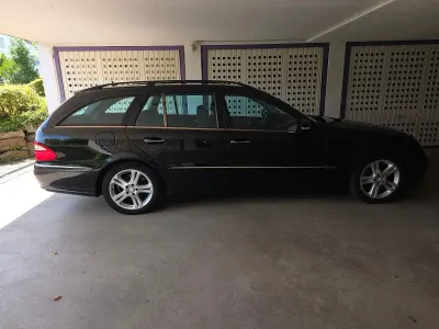 Gebraucht Mercedes E200 Avantgarde 184 PS (135 kW) 2008 Schwarz Limousine