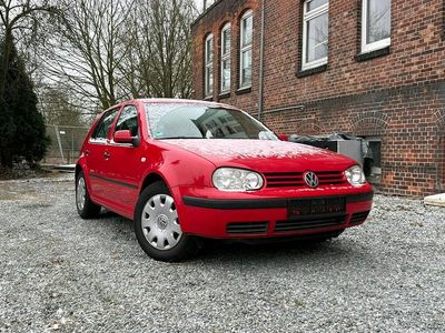 Rot Gebraucht 2002 VW Golf Limousine | 1.800 € (Guter Preis)