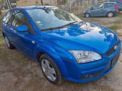 Usata Ford Focus Titanium 101 CV (74 kW) 2007 Blu Berlina