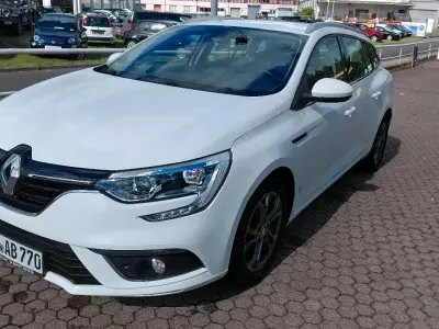 Gebraucht Renault Mégane GrandTour 116 PS (85 kW) 2022 Weiß Kombi