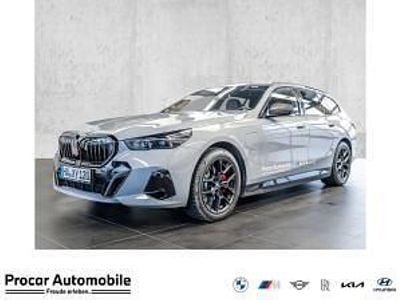 Second-hand BMW 530e 299 CP (219 kW) 2025 Gri Break