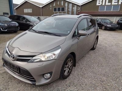 Gebraucht Toyota Verso Comfort 111 PS (81 kW) 2016 Braun Van / Kleinbus