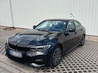 BMW 330e