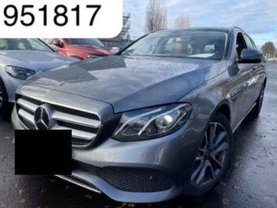 gebraucht Mercedes E400 Avantgarde LED FahrAss+ Widescr Kam Pano