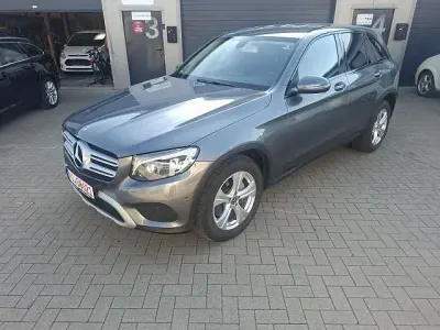 Używany Mercedes GLC250 211 KM (155 kW) 2017 Szary SUV