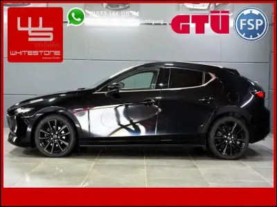 Gebraucht Mazda 3 Selection 179 PS (131 kW) 2020 Jet black (metallic) Limousine