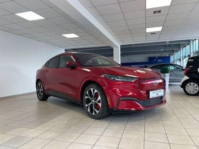 Rot Gebraucht 2021 Ford Mustang Mach-E Extended Range SUV | 36.590 € (Fairer Preis)