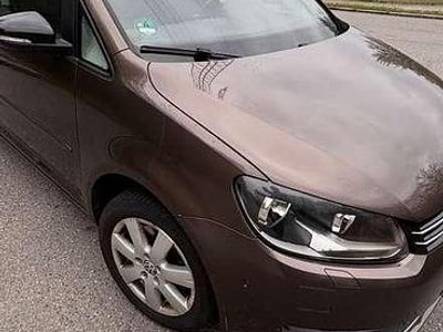 Second-hand VW Touran Style 140 CP (102 kW) 2012 Maro Monovolum