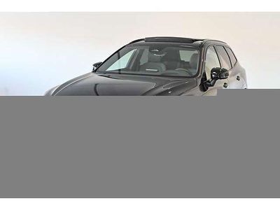 Neu Volvo XC60 Plus 250 PS (183 kW) 2025 Schwarz SUV