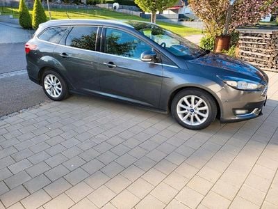 Gebraucht Ford Focus 125 PS (91 kW) 2016 Grau Kombi