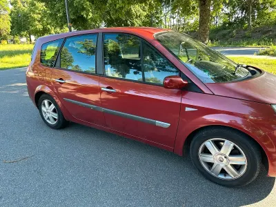 Używany Renault Mégane II 120 KM (88 kW) 2004 Czerwony Sedan/Limuzyna