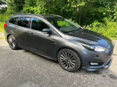 Gebraucht Ford Focus ST-Line 125 PS (91 kW) 2018 Grau Kombi