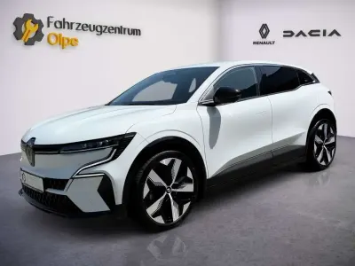 Gebraucht Renault Megane E-Tech Techno 160 kW (218 PS) 2023 Gletscherweiss Limousine