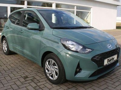 Neu Hyundai i10 Select 67 PS (49 kW) 2025 Mangrove green Kleinwagen