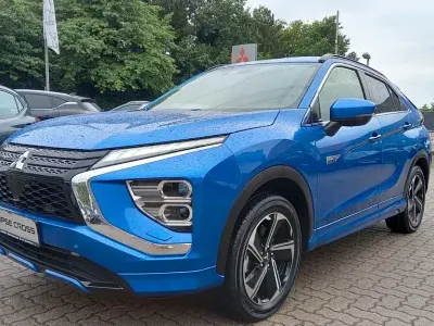 Gebraucht Mitsubishi Eclipse Cross Plus 188 PS (138 kW) 2022 Blau SUV