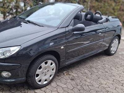 Gebraucht Peugeot 206 CC Roland Garros 109 PS (80 kW) 2005 Schwarz Cabrio