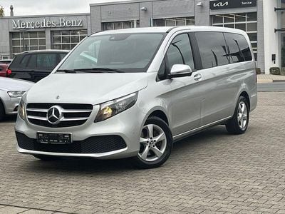 Mercedes V220