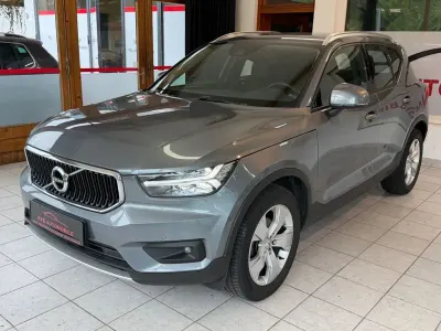 Gebraucht Volvo XC40 Momentum 156 PS (114 kW) 2018 Grau SUV
