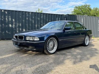 BMW 750