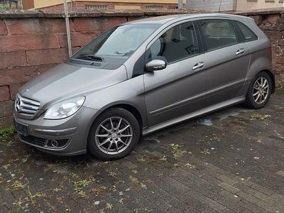 Mercedes B180