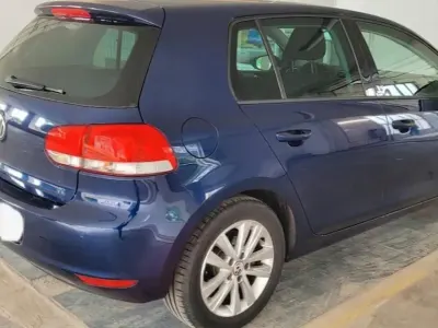 Gebraucht VW Golf VI 86 PS (63 kW) 2011 Blau Kleinwagen