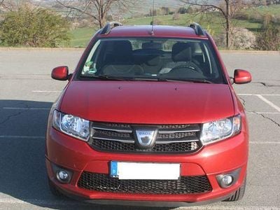 Gebraucht Dacia Logan MCV Prestige 90 PS (66 kW) 2014 Rot Limousine