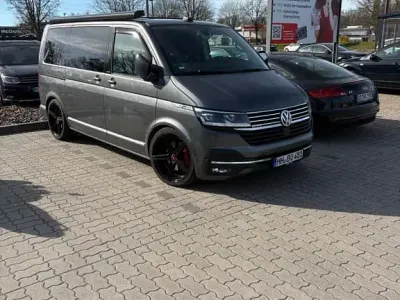 Gebraucht VW Multivan 199 PS (146 kW) 2020 Grau Van / Kleinbus