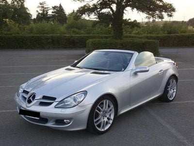 Silber Gebraucht 2007 Mercedes SLK350 Cabrio | 23.000 €