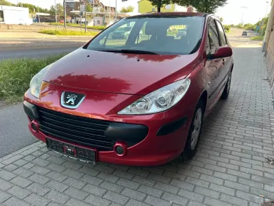 Gebraucht Peugeot 307 109 PS (80 kW) 2006 Rot Limousine