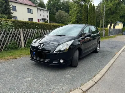 Gebraucht Peugeot 5008 150 PS (110 kW) 2010 Schwarz Van / Kleinbus