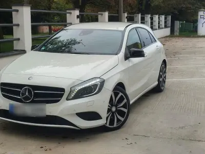 Gebraucht Mercedes A200 140 PS (102 kW) 2012 Weiß Limousine