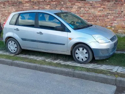 Gebraucht Ford Fiesta 60 PS (44 kW) 2006 Silber Kleinwagen