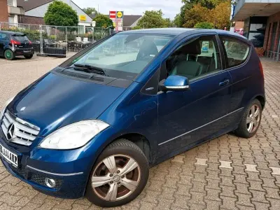Gebraucht Mercedes A150 Avantgarde 95 PS (69 kW) 2009 Blau Limousine