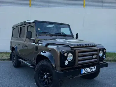 Gebraucht Land Rover Defender 122 PS (89 kW) 2011 Braun SUV