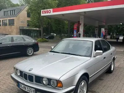 Gebraucht BMW 520 150 PS (110 kW) 1990 Silber Limousine