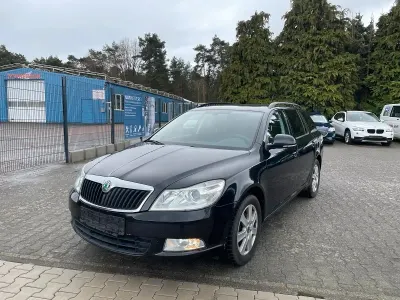 Gebraucht Skoda Octavia 105 PS (77 kW) 2012 Schwarz Kombi