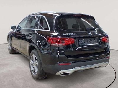 Second-hand Mercedes GLC300e Exclusive 194 CP (142 kW) 2021 Negru SUV