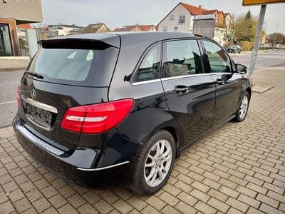 Mercedes B200