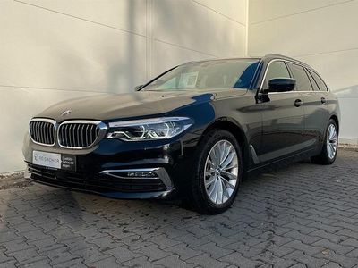 Gebraucht BMW 520 Luxury Line 190 PS (139 kW) 2020 Saphirschwarz metallic Kombi
