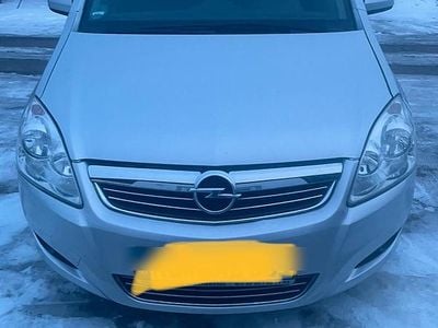 Gebraucht Opel Zafira 116 PS (85 kW) 2008 Silber Van / Kleinbus