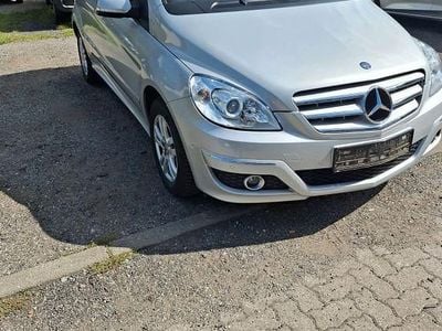 Mercedes B180