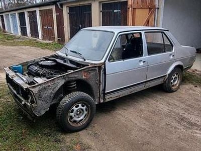 Second-hand VW Jetta 60 CP (44 kW) 1981 Argintiu Berlinǎ
